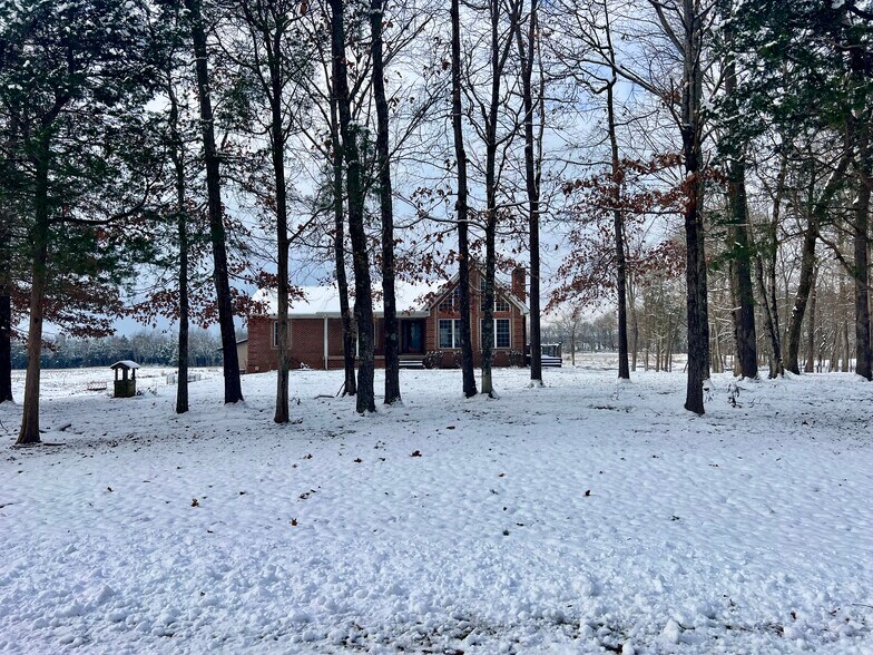 Building Photo - 13307 North Rd NW