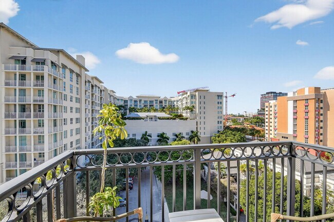 Building Photo - 600 S Dixie Hwy