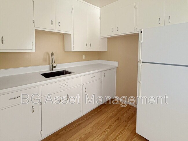Building Photo - 121 Eddy St