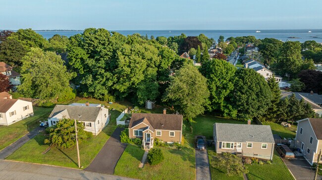 Primary Photo - 77 Bayshore Dr