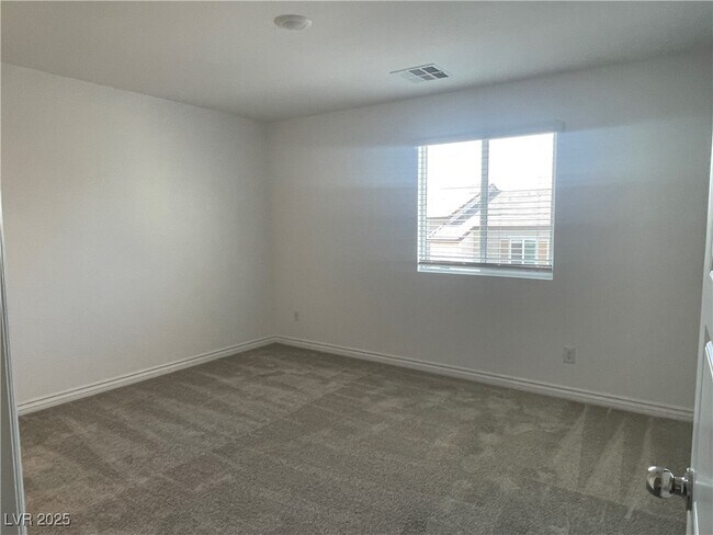 Building Photo - 10719 Burton Grove Ave