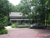 Building Photo - 530 SE 325th Rd