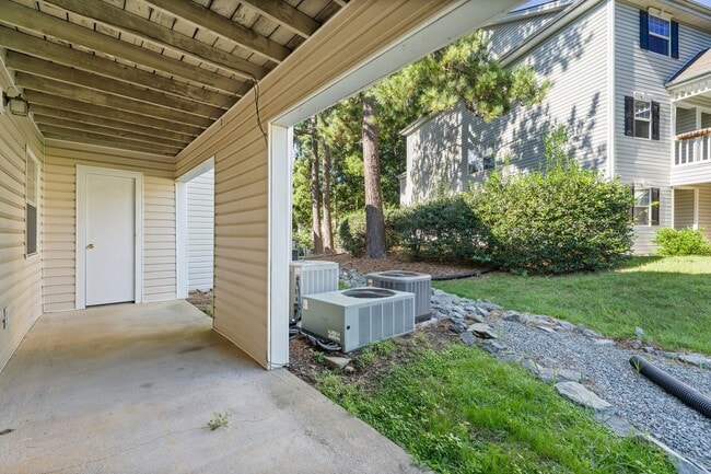 Building Photo - Kensington Trace Condo 2bed, 2bath,  Near ...
