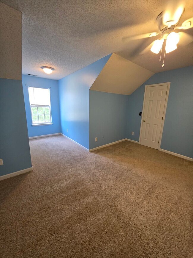 Building Photo - 2/3 BR in Rachel's Keep Community!