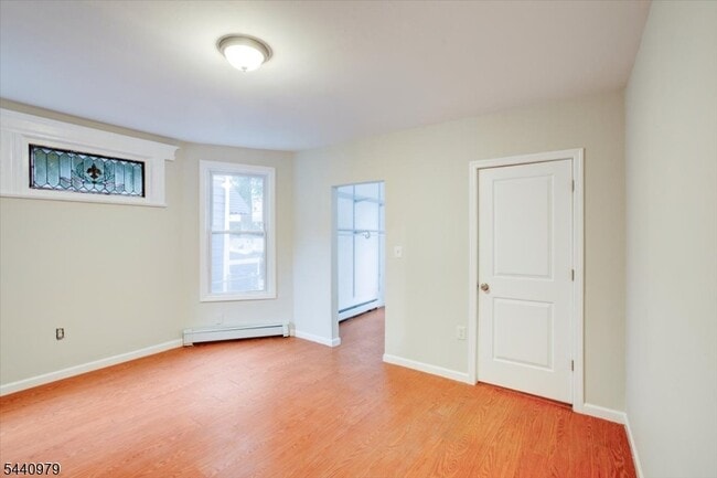 Building Photo - 163 Greenwood Ave