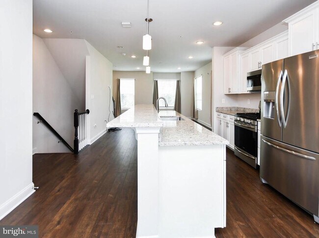 Building Photo - 7102 Druce Way
