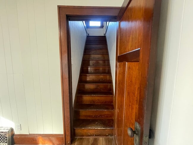 Building Photo - Click the “Apply Now” button or email wapmrentals@gmail.com for a prompt response.