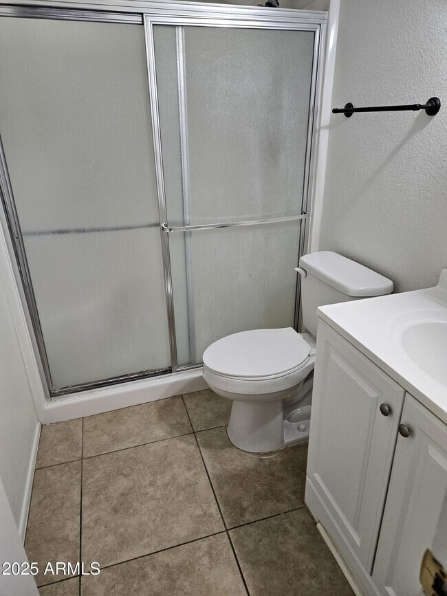Building Photo - 6557 S La Rosa Dr