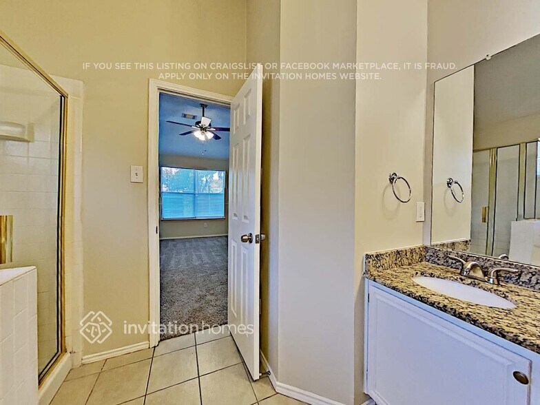 Building Photo - 1777 Meyerwood Ln S