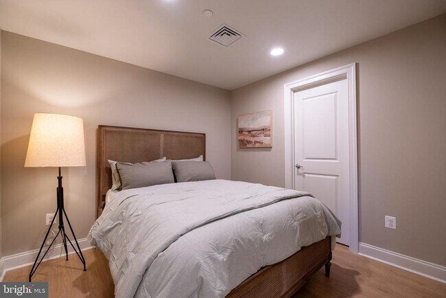 Building Photo - 2301 John F Kennedy Blvd