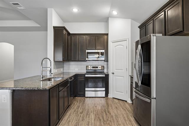 Building Photo - 1401 Black Oak Dr