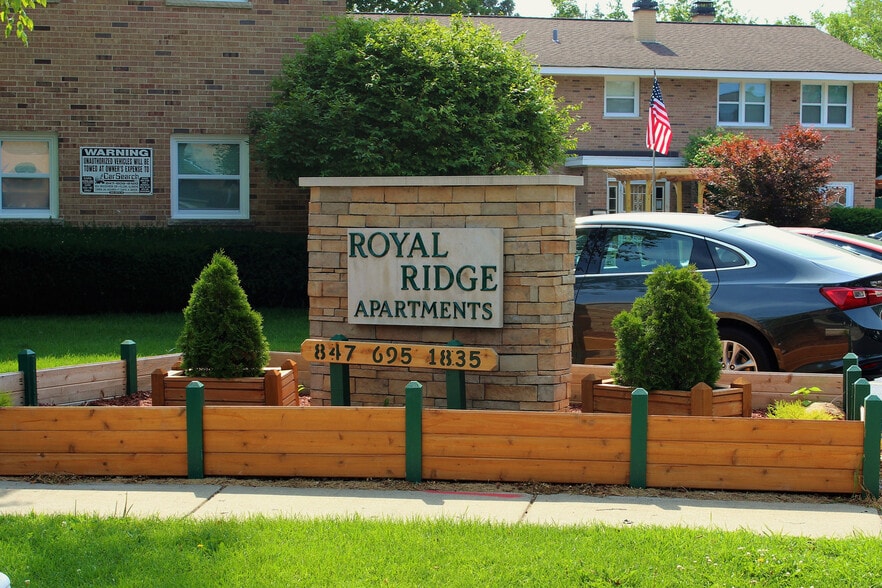 Royal Ridge Apartments 237 Robert Dr Elgin IL 60123 Apartment Finder