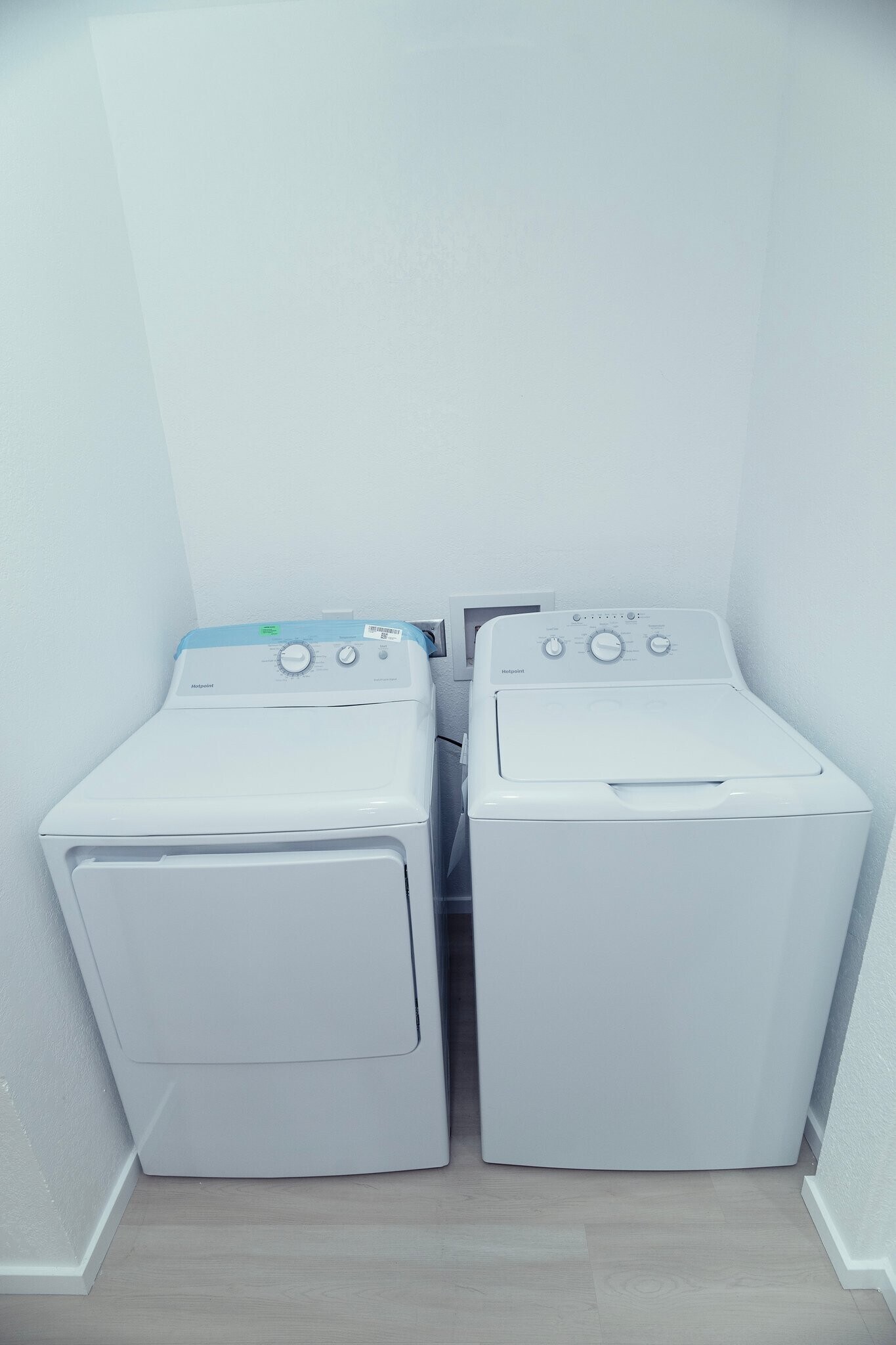 Building Photo - 730 Sunset Pkwy