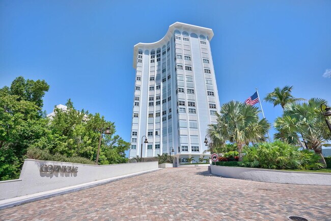 Primary Photo - 5200 N Ocean Dr