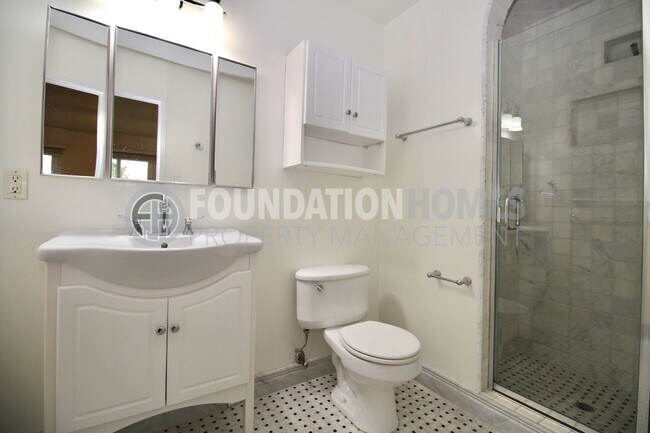 Building Photo - Spacious Single-Level 4BD/2BA Home in Terra Linda - FOUNDATION