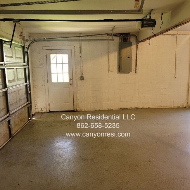 Building Photo - 4396 Moat Dr