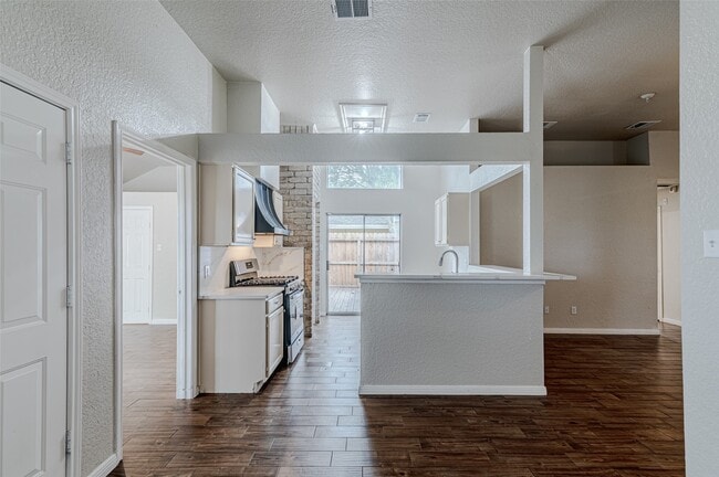 Building Photo - 1710 Blindlake Dr