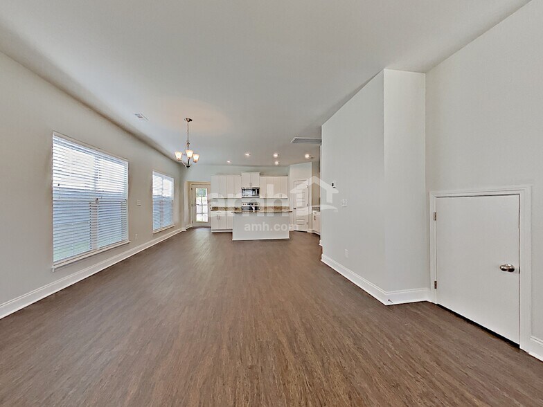 Building Photo - 5342 Tupelo St