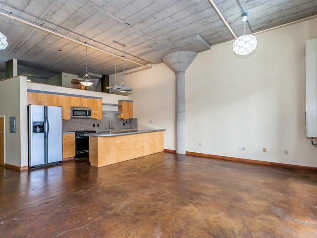 Building Photo - Open Floor Plan Loft in Jack London Square