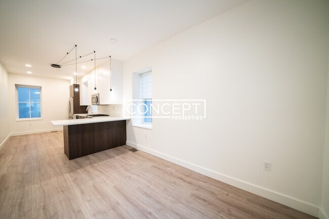 Building Photo - 1474 Tremont St