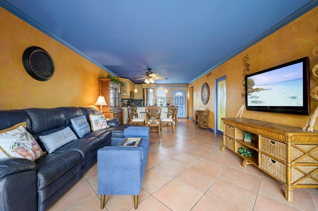 Building Photo - 600 NE 2nd St