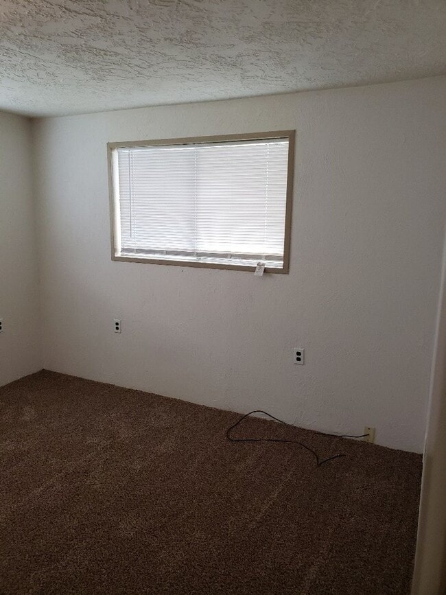 Building Photo - STATUS:-PENDING APPLICATION-| R117G | $1695