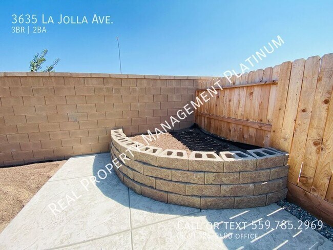 Building Photo - 3635 La Jolla Ave