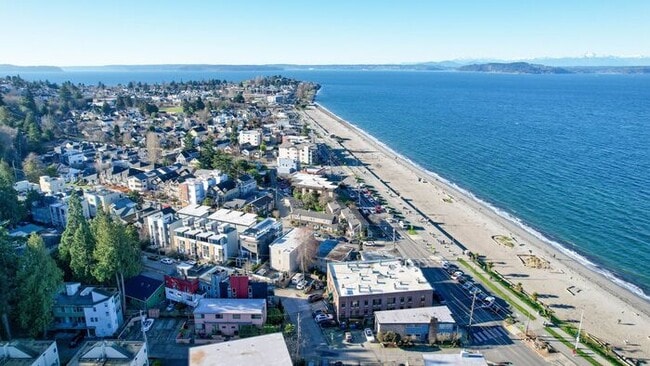 Building Photo - Stunning Air Conditioned Alki Condo Overlooking Majestic Puget Sound!
