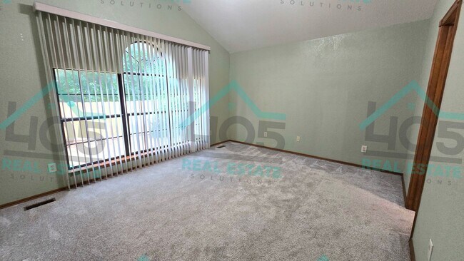 Building Photo - 3 Bed CA Schools