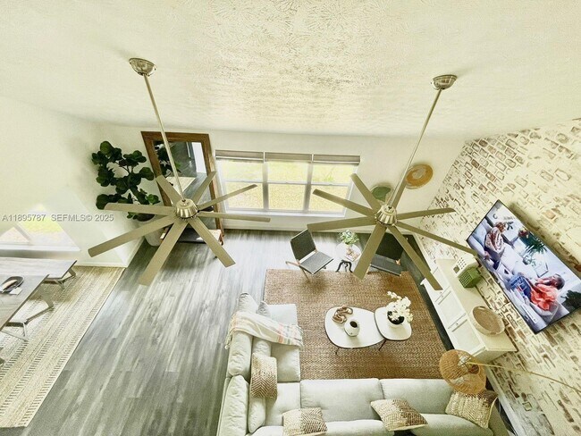 Building Photo - 4700 Regina Dr