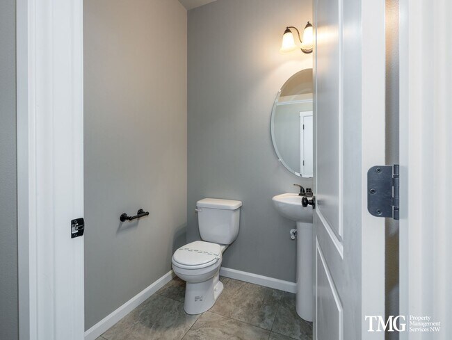 Building Photo - Be The Envy of Your Friends - Beautiful Ho...