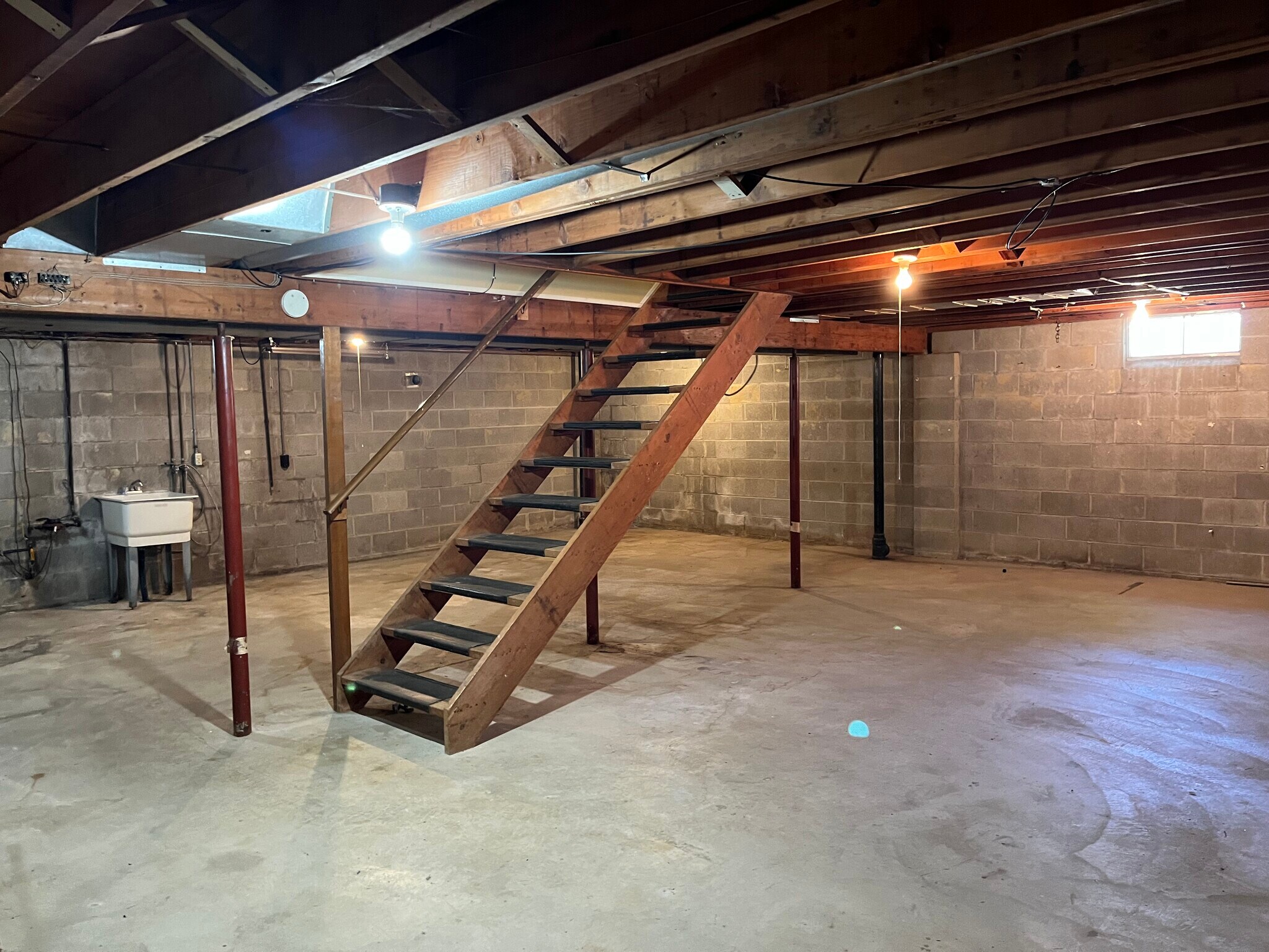 Building Photo - 717 Tallmadge Rd