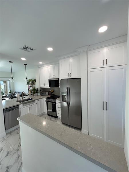 Building Photo - 711 SW 122nd Ave