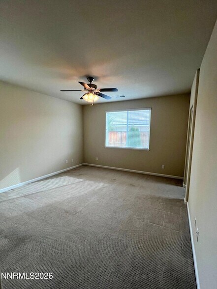 Building Photo - 7075 Diversey Dr