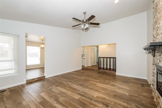 Building Photo - 3412 Prairie Ave