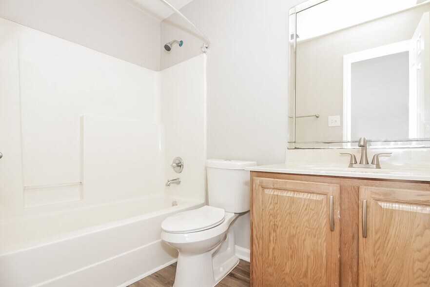 Building Photo - 4580 Covington Pike