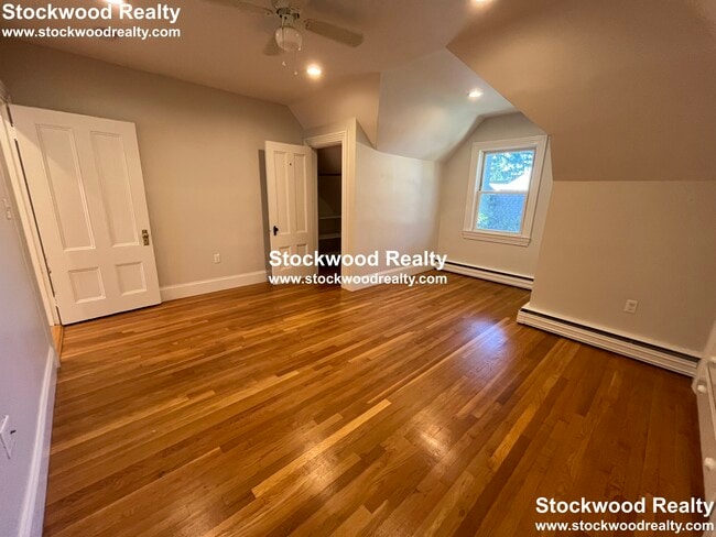 Building Photo - 90 Lyndhurst St