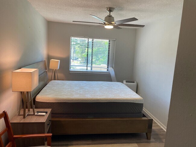 Building Photo - 403 Hayden Rd