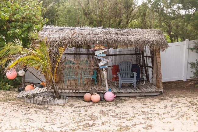 Building Photo - Oceanfront Malaekahana 3 bed / 2 bath Renovated Home