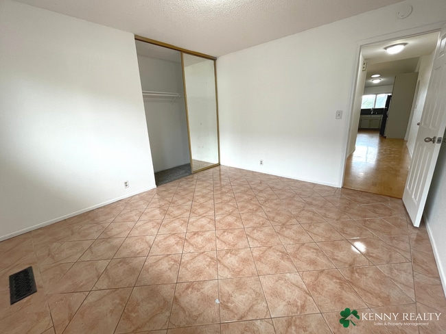 Building Photo - Spacious 3 Bedroom Home with Backyard Pati...