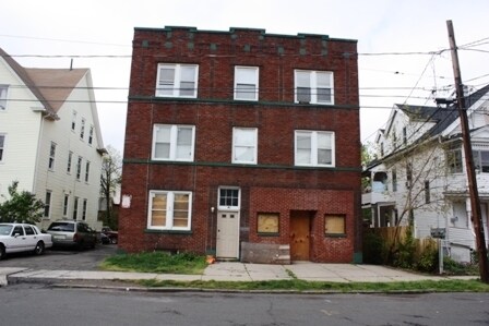 Primary Photo - 40 Dewey St