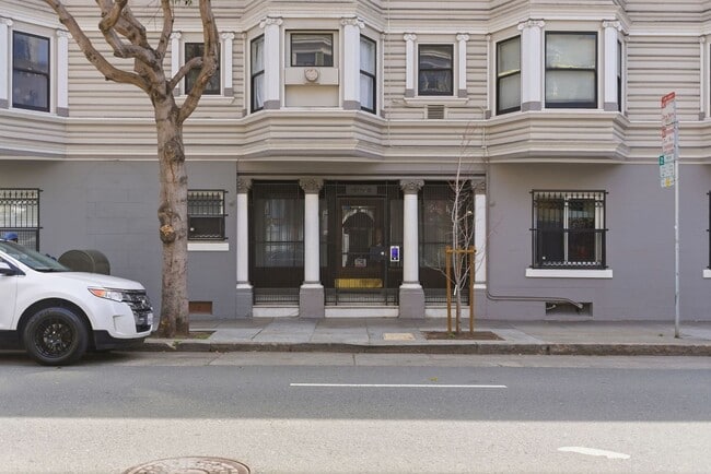 Building Photo - 903 Pine St