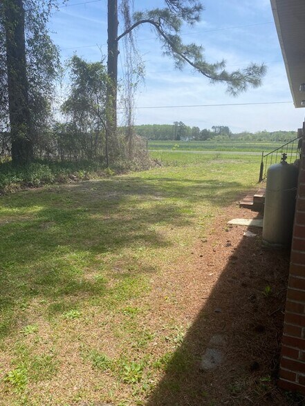 Building Photo - 595 South 7th Street