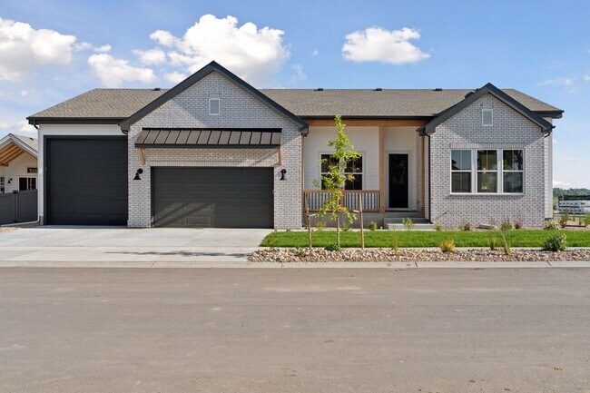 Building Photo - New Charming Berthoud Home with Modern Com...
