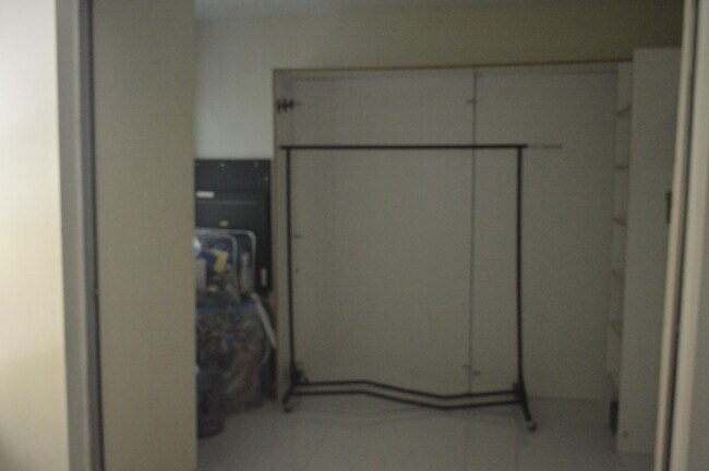 Building Photo - 896 SW 64th Terrace