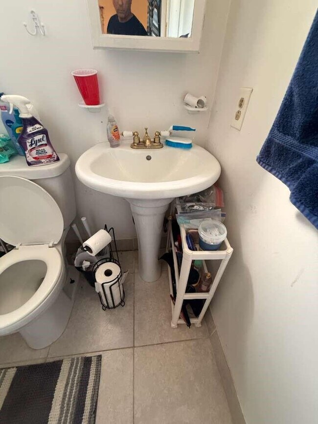 Building Photo - 126 SE 10th St