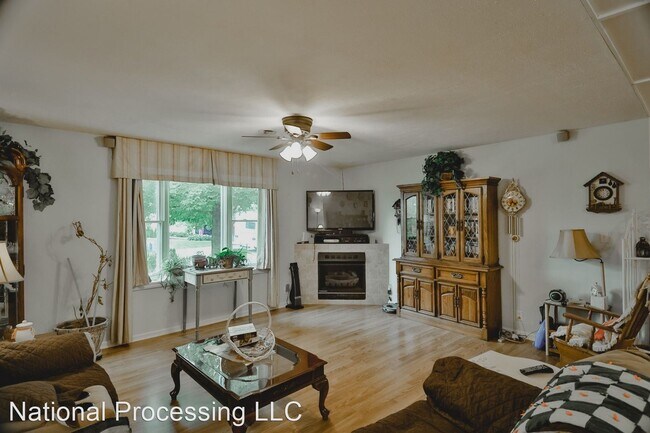 Building Photo - 3 br, 3 bath House - 1131 Candlewick Dr. NW