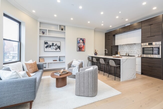 Building Photo - 565 Massachusetts Ave