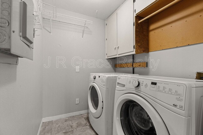 Building Photo - 1308 White River Dr