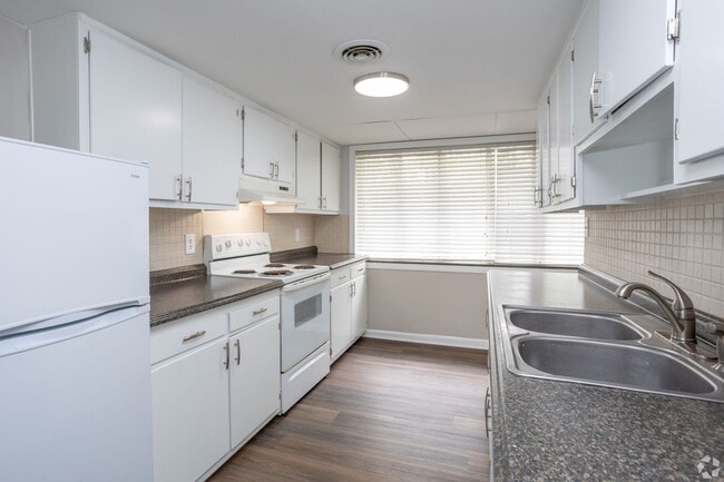 Interior Photo - Elm Villa Apartments